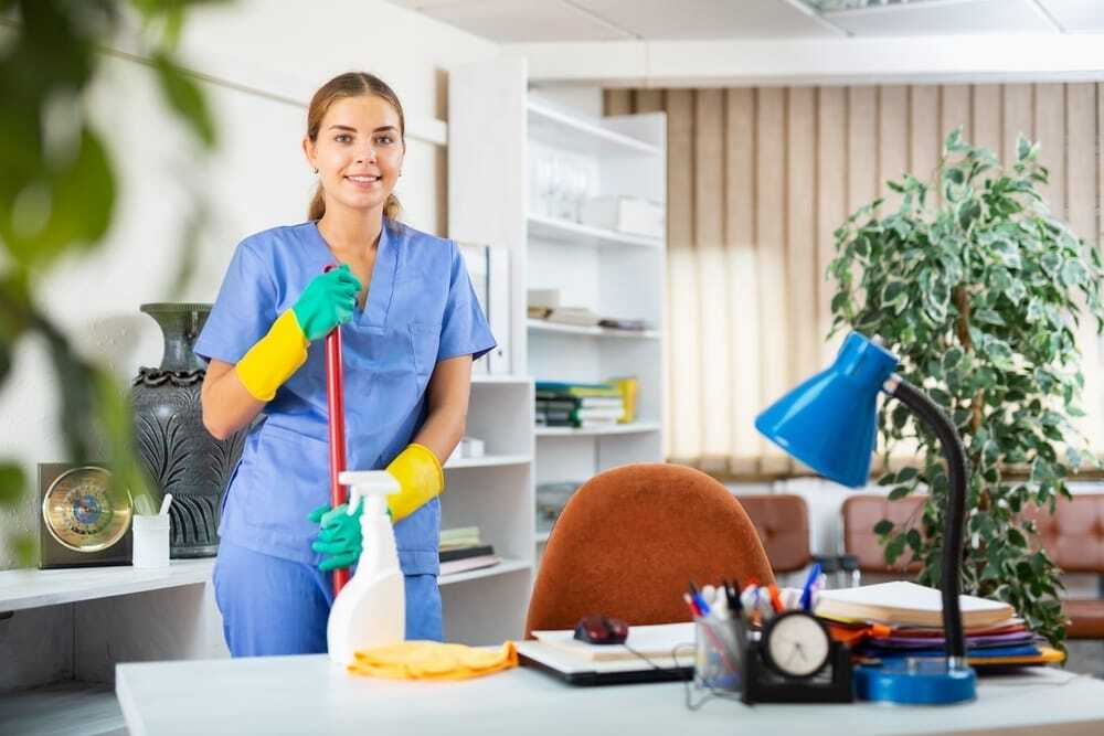 Duties-Responsibilities-of-a-House-Cleaner