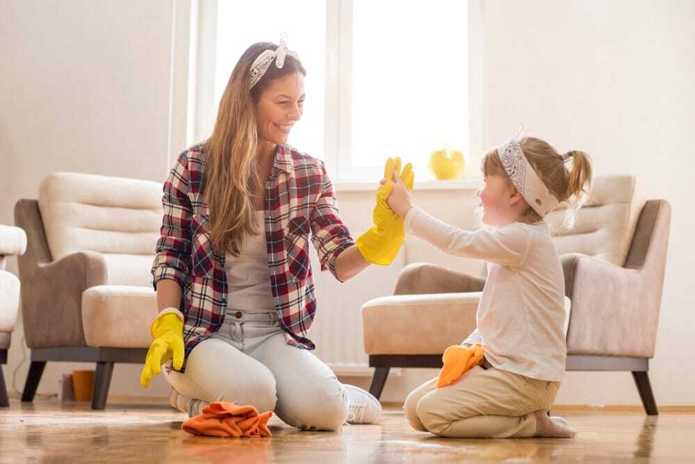 Daughter,And,Mother,Cleaning,Home,Together,And,Having,Fun.